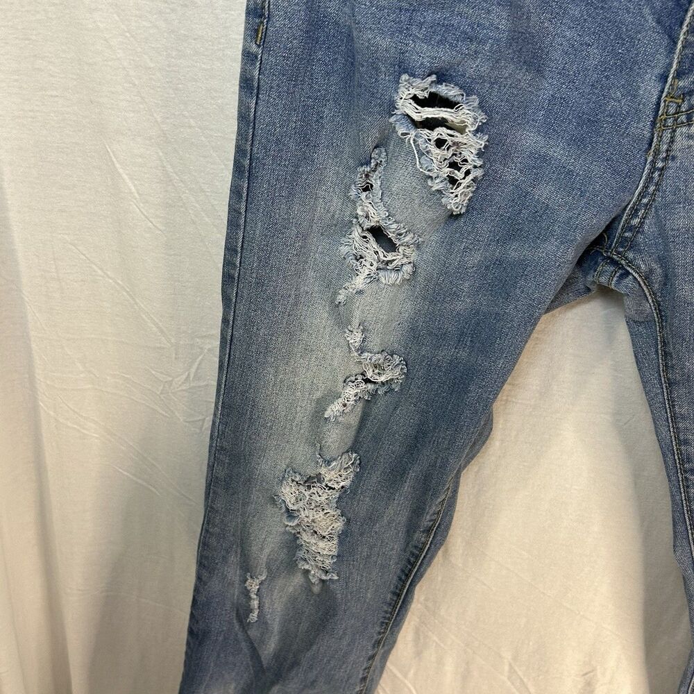 Winchester Jeans Mens Size 36/32 Blue Faded Distressed Destroyed Raw Hem - Picture 6 of 10